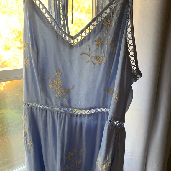 blue & white open back dress - Picture 3 of 3